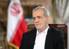 الرئيس الإيراني يدعو جميع المسؤولين إلى الوقوف صفاً واحداً