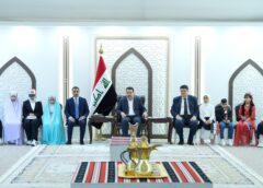 رئيس الوزراء: ماضون في مشروع “مدارس الفرح” للأيتام