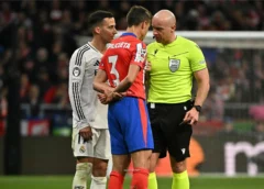 حكم ديربي مدريد يكسر صمته بشأن لقطة ألفاريز
