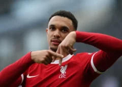 بعد 20 عاما.. أرنولد يغادر ليفربول ويتوجه إلى ريال مدريد