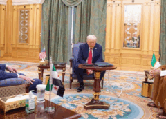 ترامب يلتقي الشرع في الرياض..ودعاه إلى الانضمام إلى الاتفاقيات الإبراهيمية