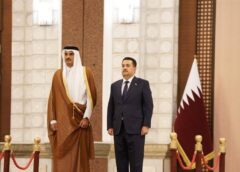 وصول امير قطر ووزير الخارجية البحريني الى بغداد لحضور القمة