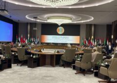 العراق يتسلم رئاسة القمة العربية التنموية الاقتصادية والاجتماعية من لبنان