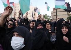 الحرس الثوري الإيراني: لن تقام يوم الثلاثاء مراسم تشييع جثامين الشهداء القادة