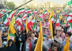 طهران .. الإيرانيون يحتفلون بالنصر على الكيان الصهيوني في ساحة الثورة