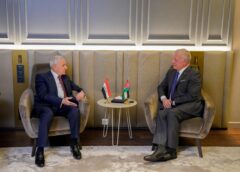 رئيس الجمهورية والعاهل الأردني يؤكدان أهمية حث المجتمع الدولي على تأمين وصول المساعدات لغزة